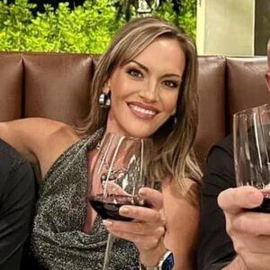 Meet your Posher, Wen-dee